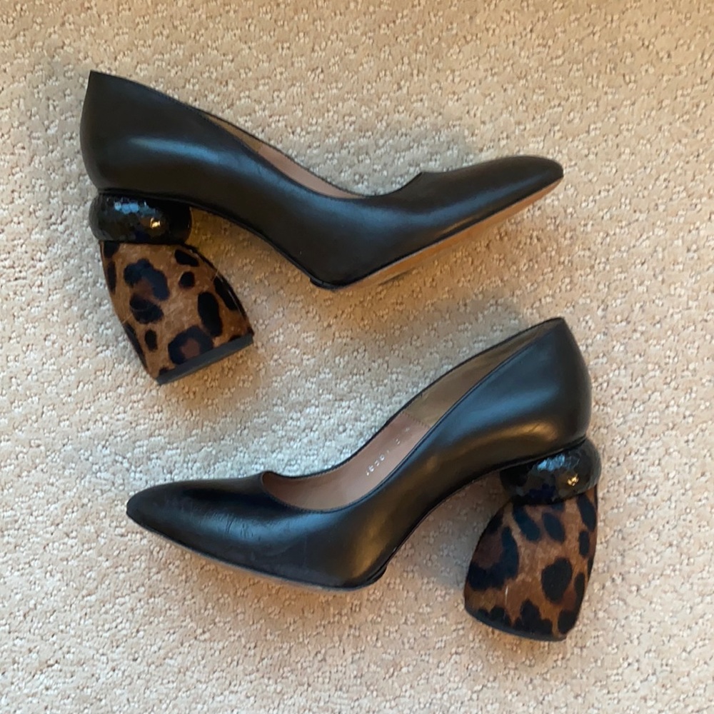 Black leather heels w leopard print